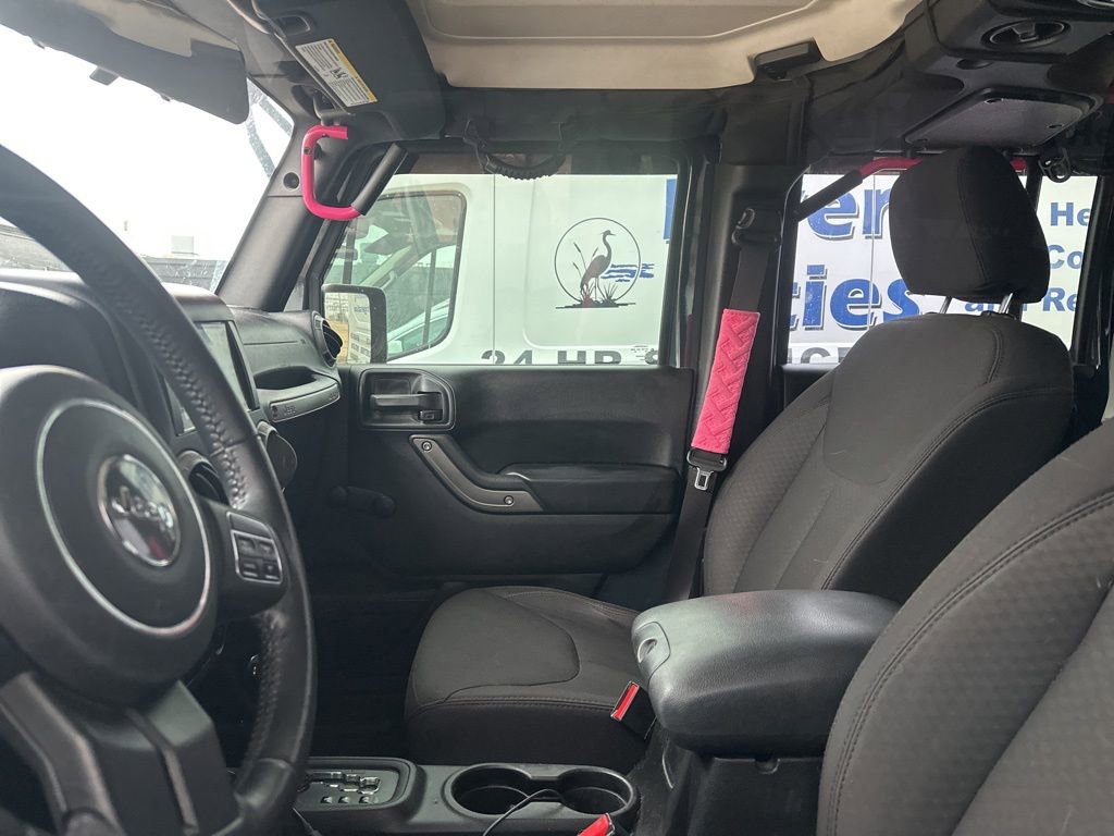 Used 2017 Jeep Wrangler Unlimited Sport w/ Connectivity Group image 6