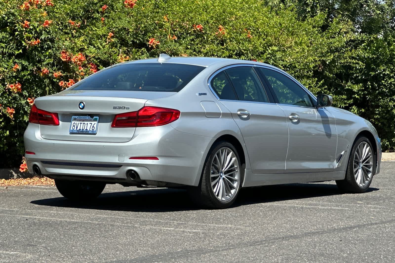 Used 2018 BMW 530e RWD image 3