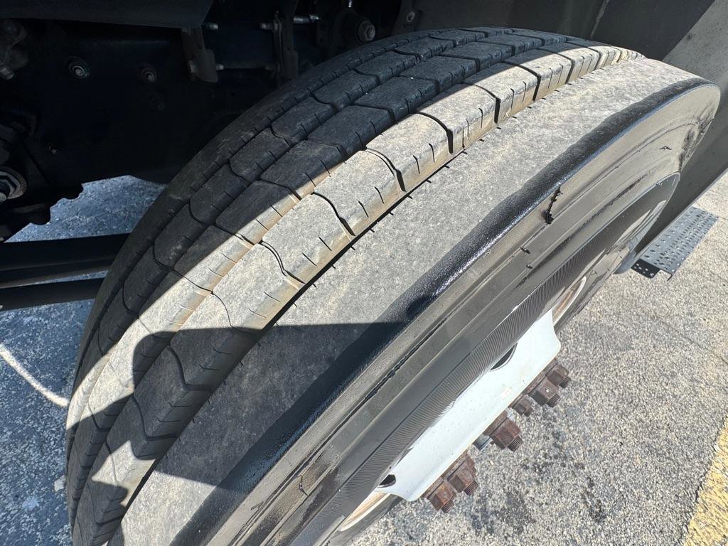 Used 2021 Ford F750 2WD Regular Cab Super Duty image 24