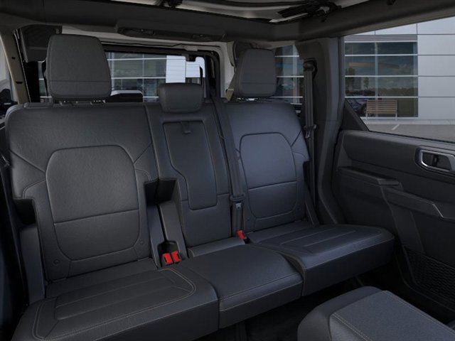 New 2025 Ford Bronco Badlands image 11