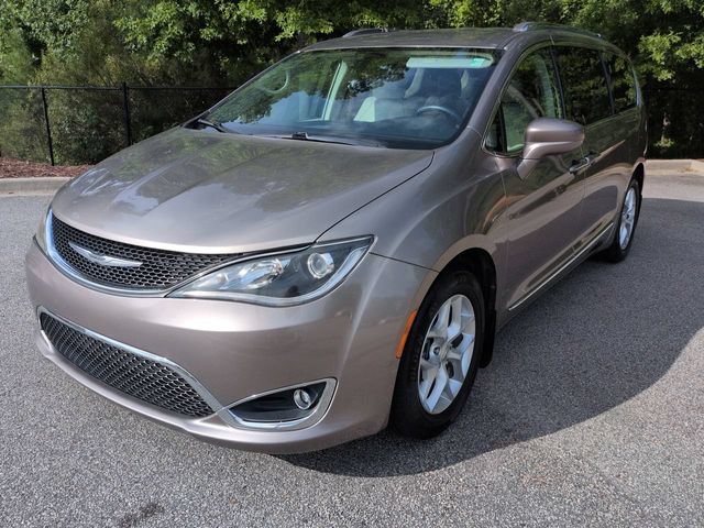Used 2017 Chrysler Pacifica Touring-L Plus w/ Tire & Wheel Group FWD image 8