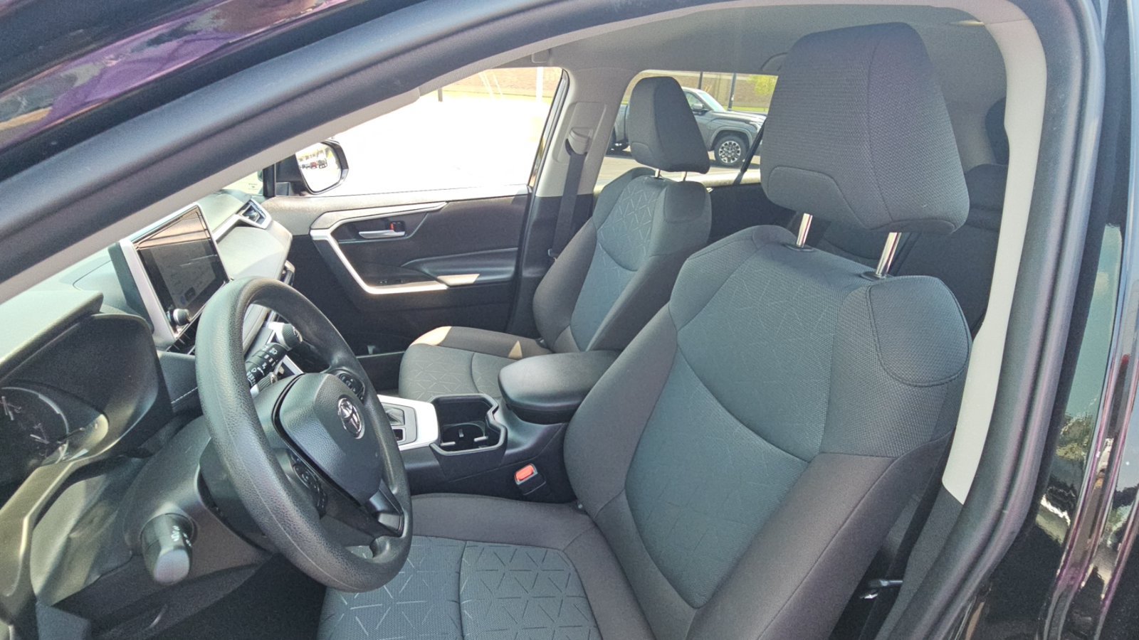 Certified 2025 Toyota RAV4 XLE AWD/4WD image 25