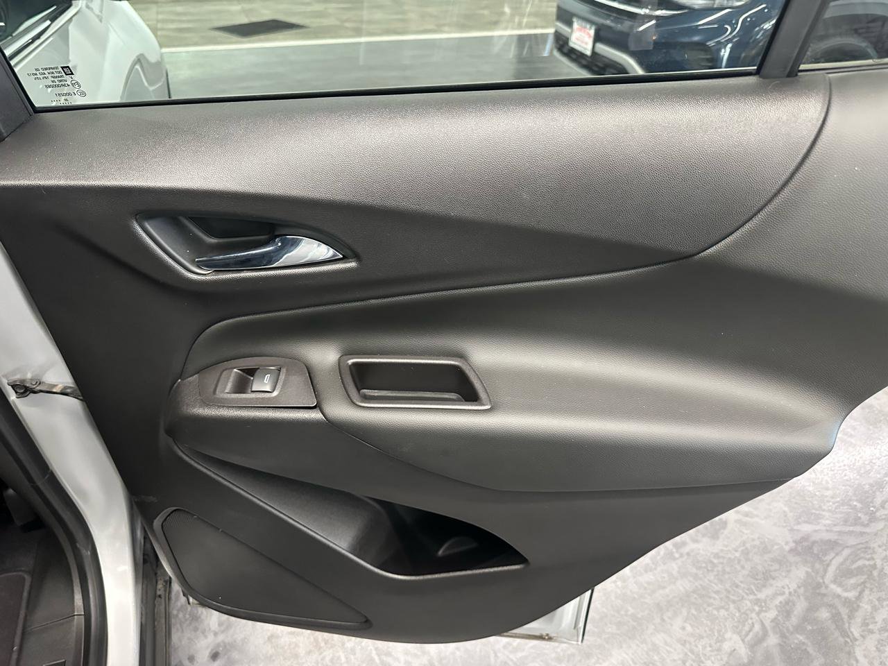 Used 2021 Chevrolet Equinox LT image 14