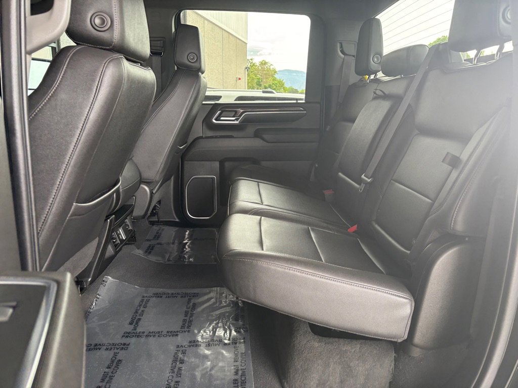 Used 2024 Chevrolet Silverado 2500 LTZ AWD/4WD image 23