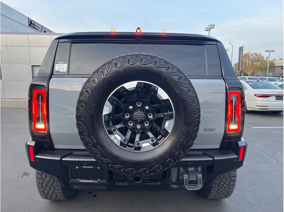 Used 2024 GMC Hummer EV 2X w/ Extreme Off-Road Package image 6