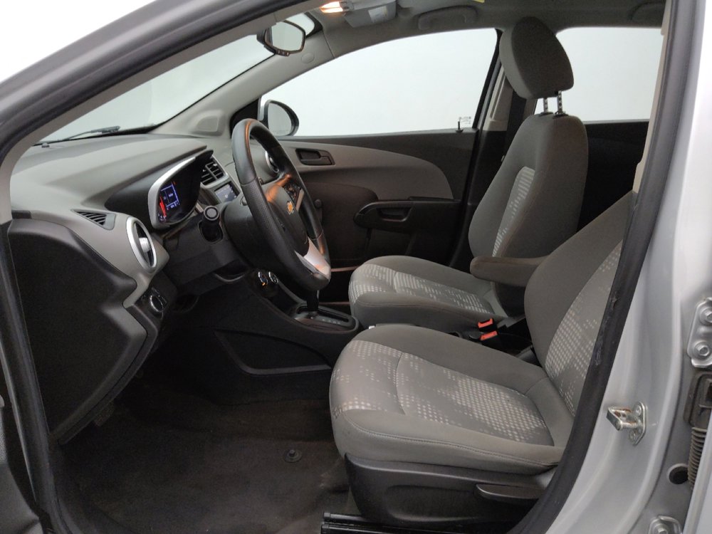 Used 2020 Chevrolet Sonic LT image 17