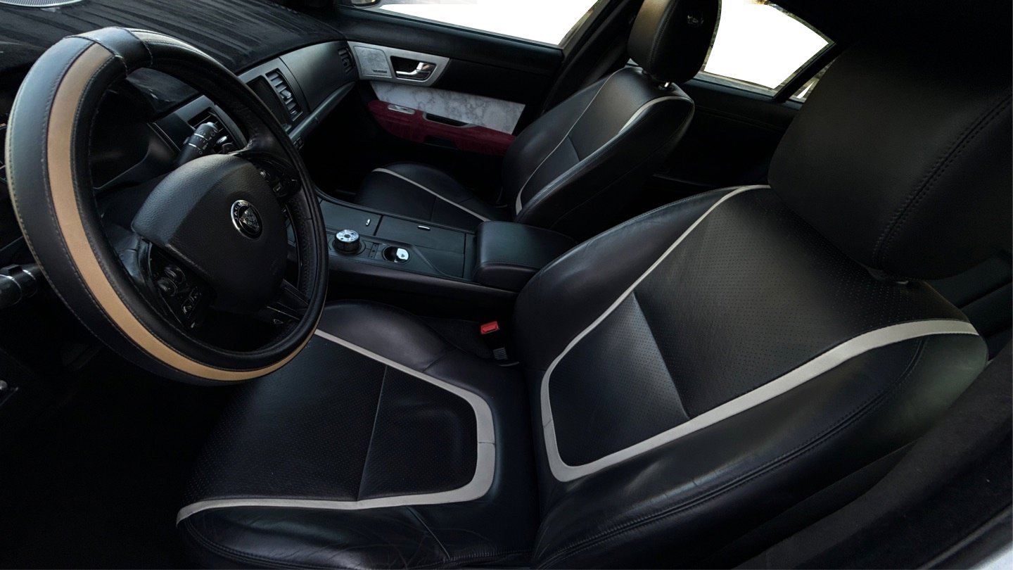 Used 2014 Jaguar XF 3.0 AWD/4WD image 32