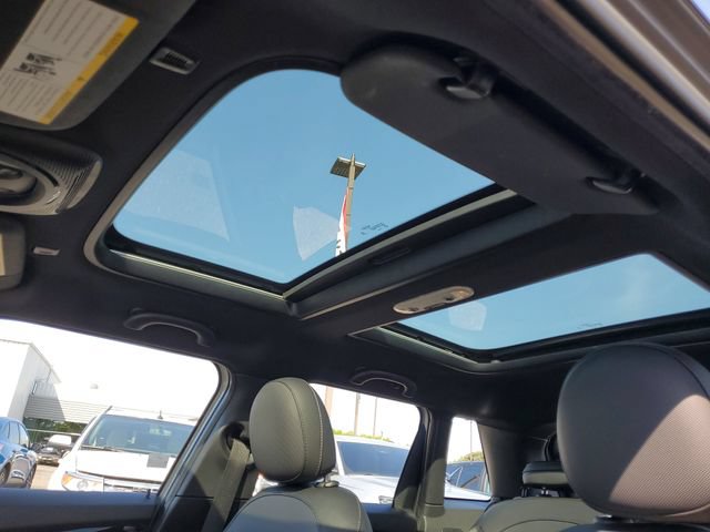 Used 2020 MINI Cooper 4-Door Hardtop FWD image 6