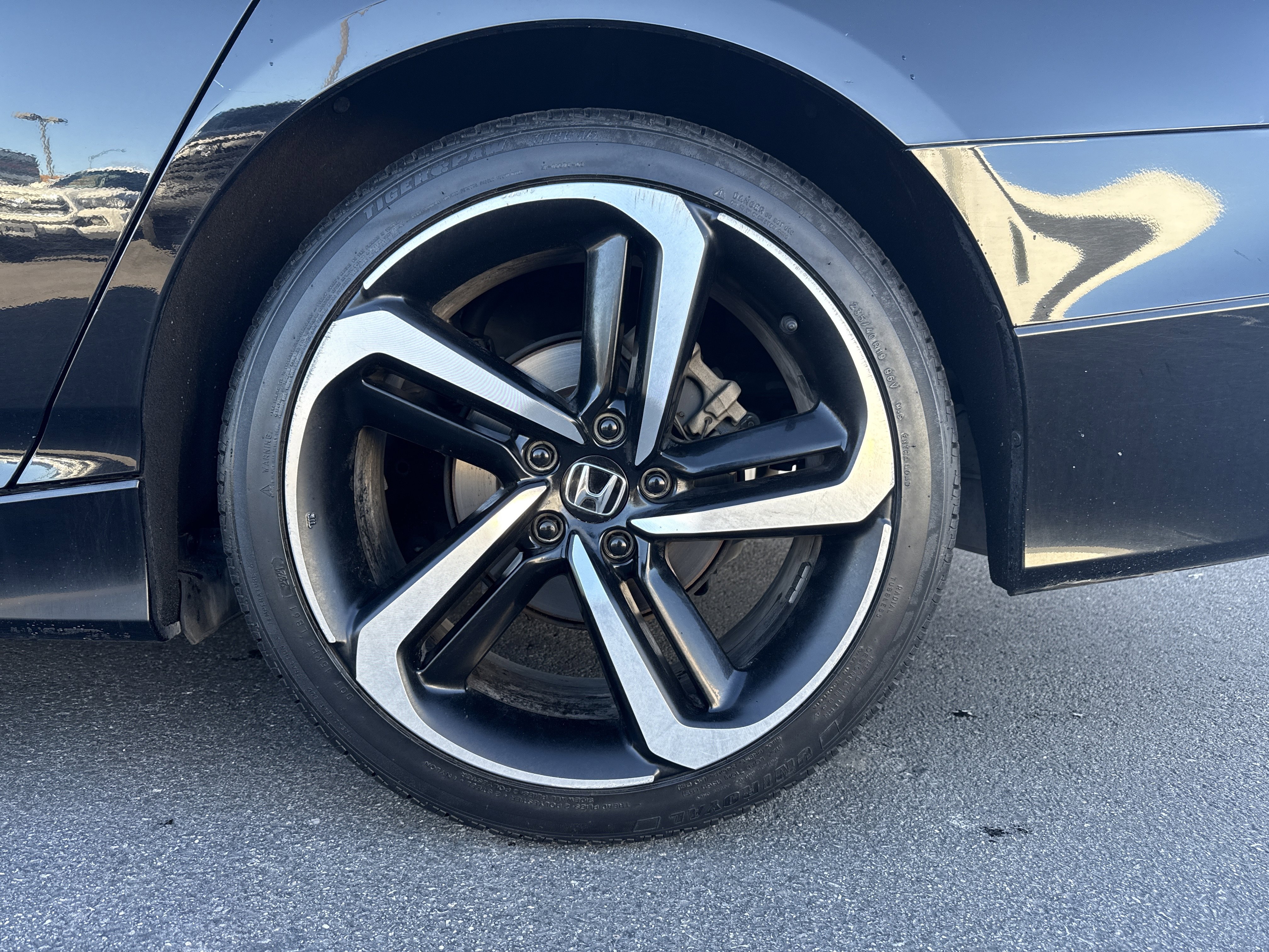 Used 2019 Honda Accord Sport image 3