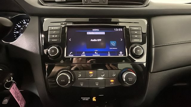 Used 2019 Nissan Rogue S w/ Special Edition Package AWD/4WD image 22