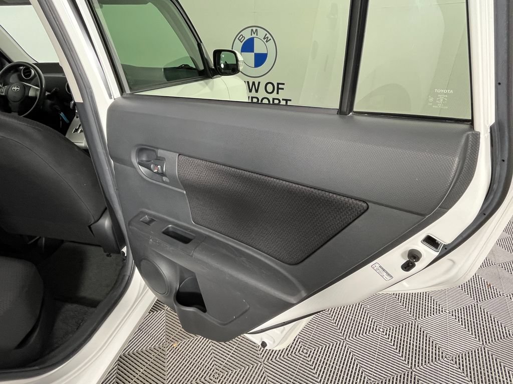 Used 2010 Scion xB FWD image 24