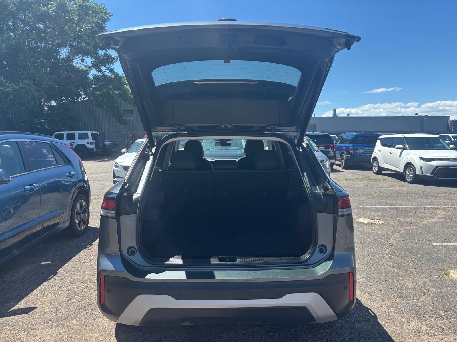 Used 2026 Volkswagen Tiguan SE AWD/4WD image 29