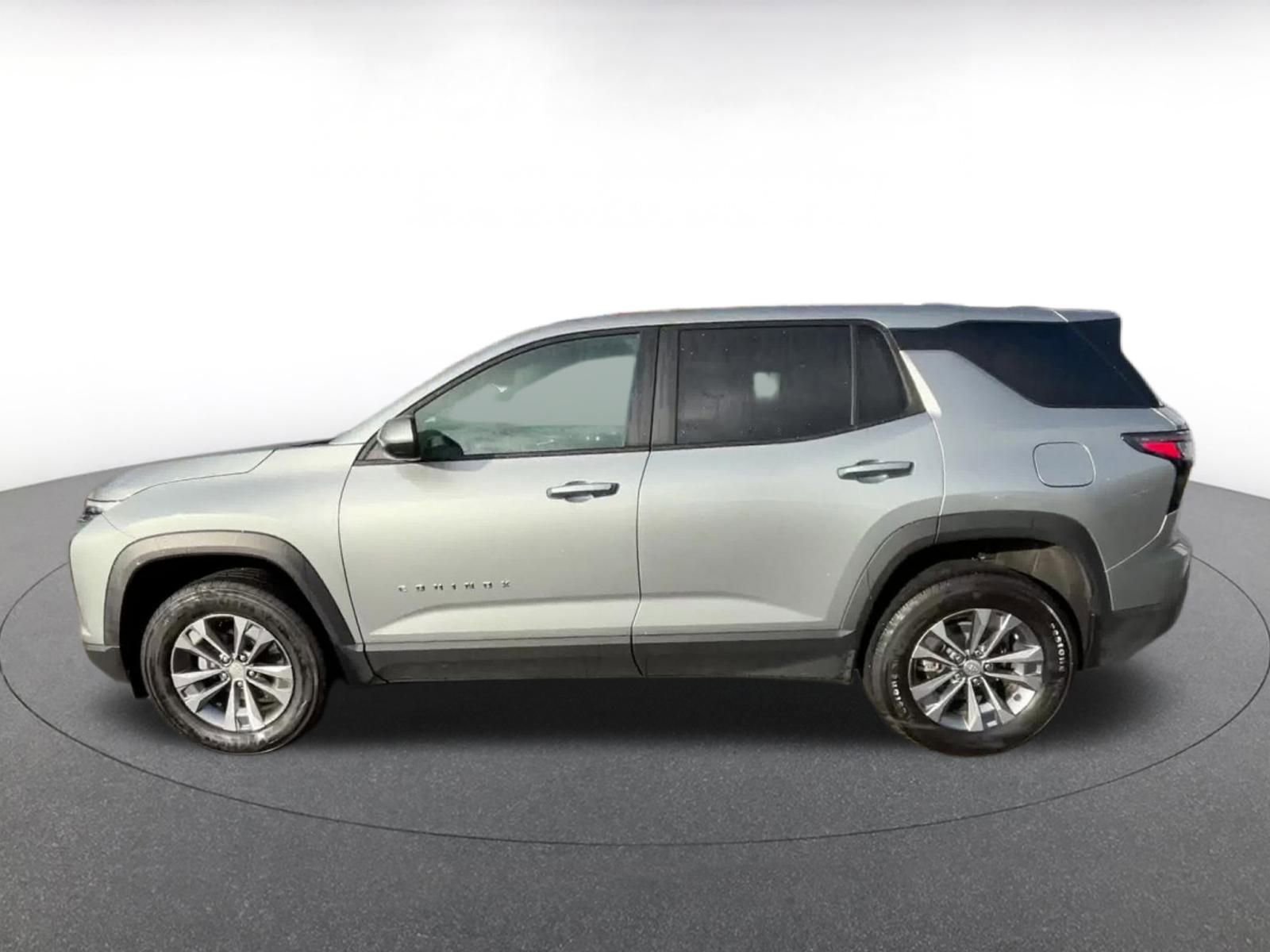 Used 2025 Chevrolet Equinox LT image 9