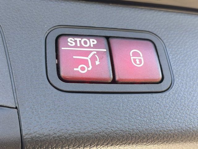 Used 2018 Mercedes-Benz GLC 300 image 7