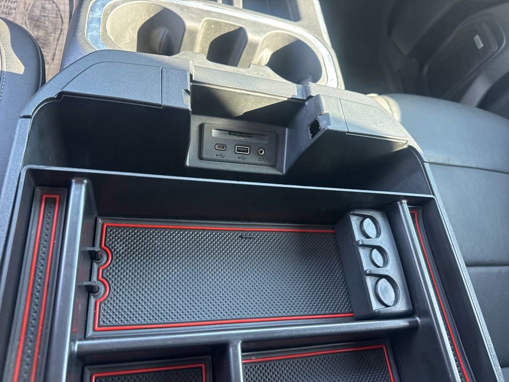 Used 2023 GMC Sierra 2500 SLT w/ SLT Premium Package image 32