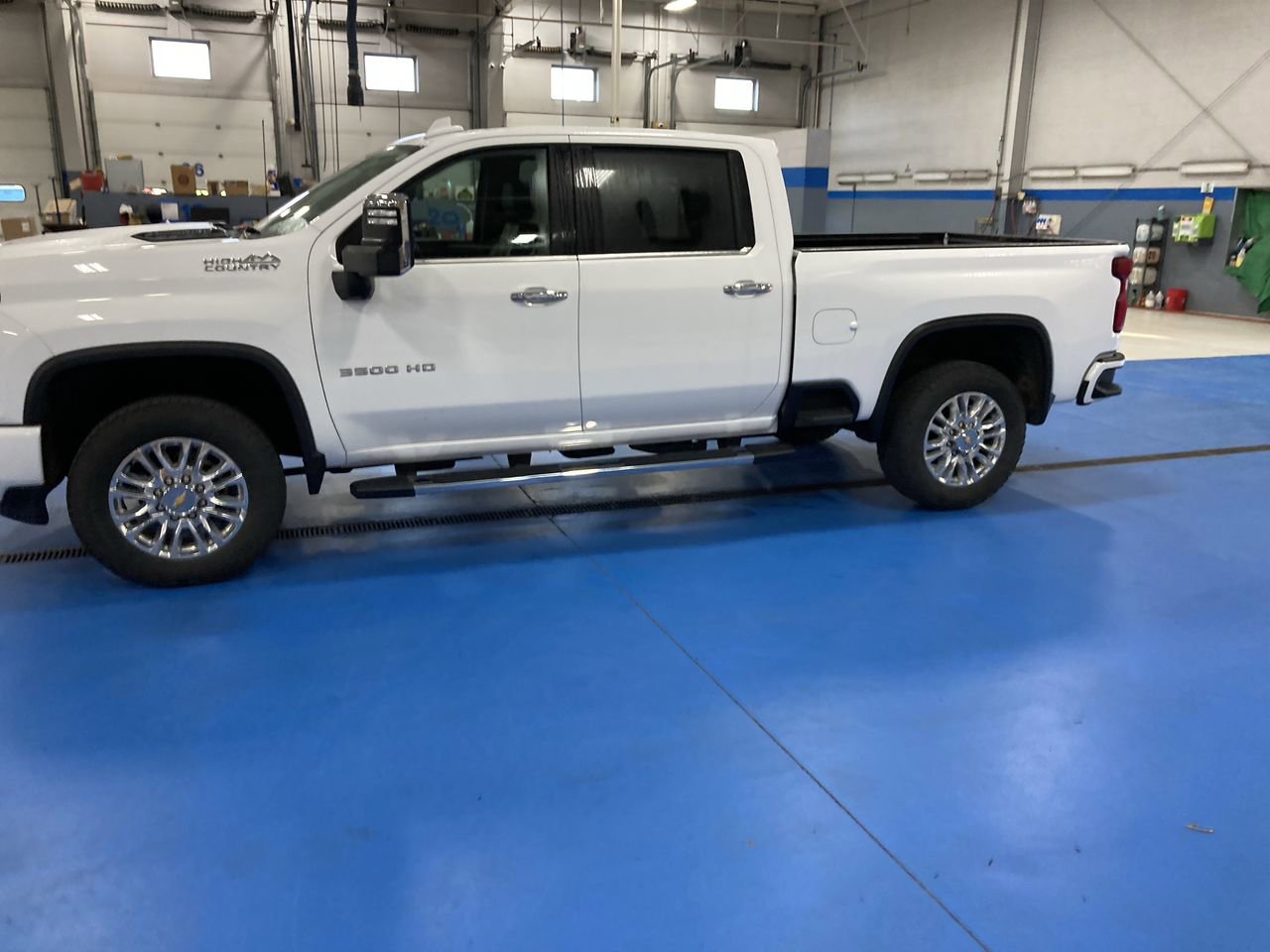 Used 2022 Chevrolet Silverado 3500 High Country AWD/4WD image 4