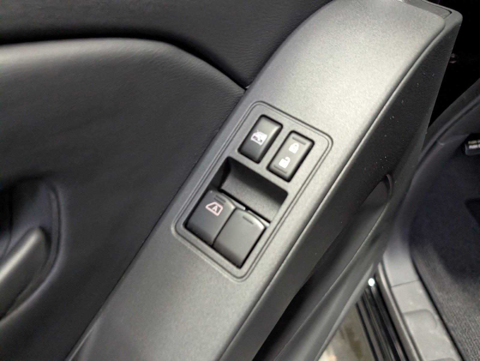 Used 2025 Nissan Frontier S image 12