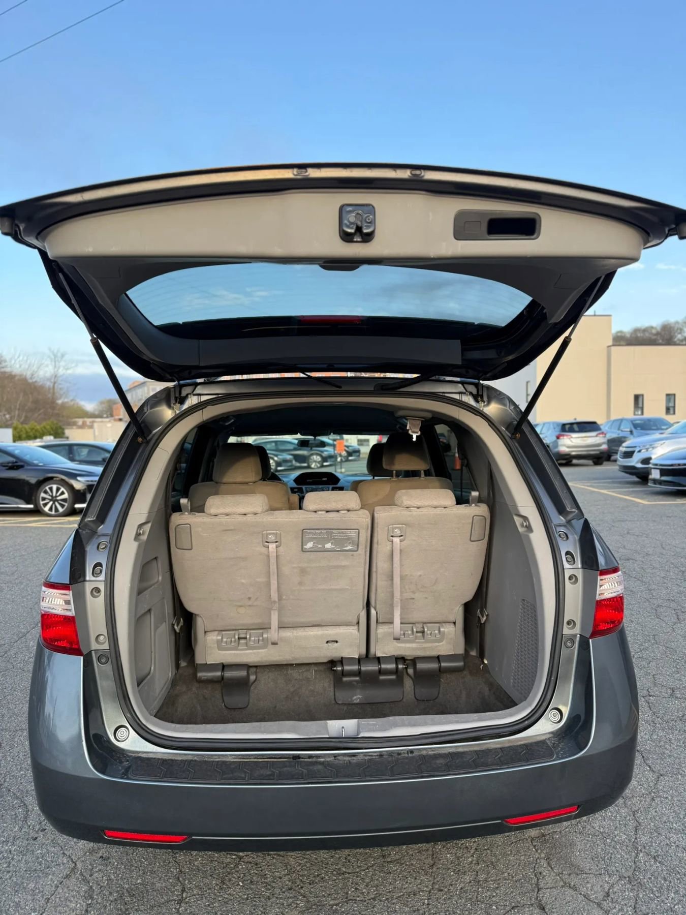 Used 2013 Honda Odyssey LX image 12