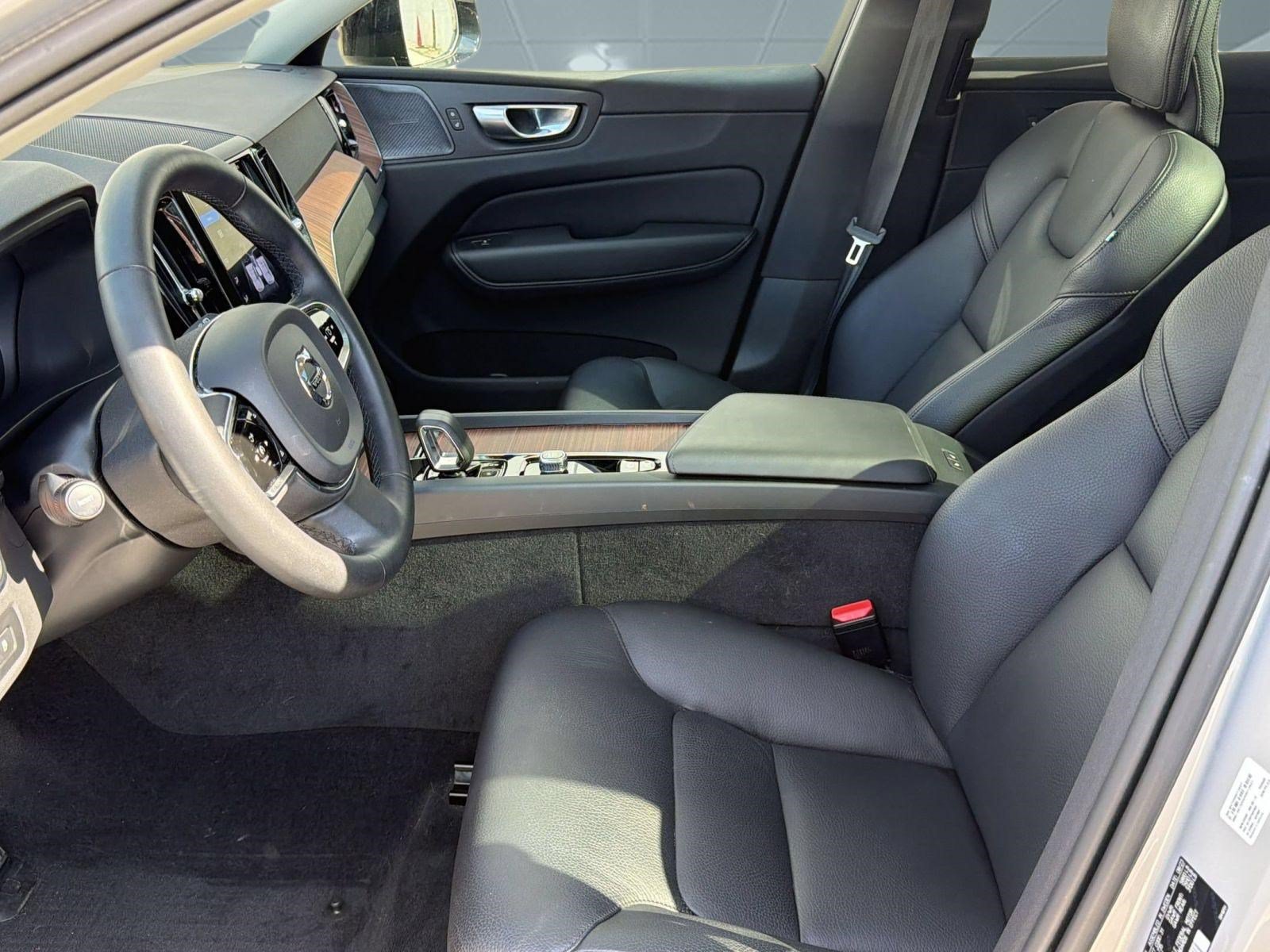 Certified 2024 Volvo XC60 T8 Plus w/ Protection Package Premier AWD/4WD image 5