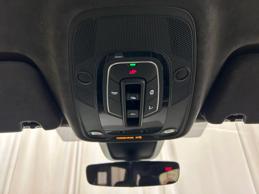 Used 2022 Audi SQ7 Prestige AWD/4WD image 22