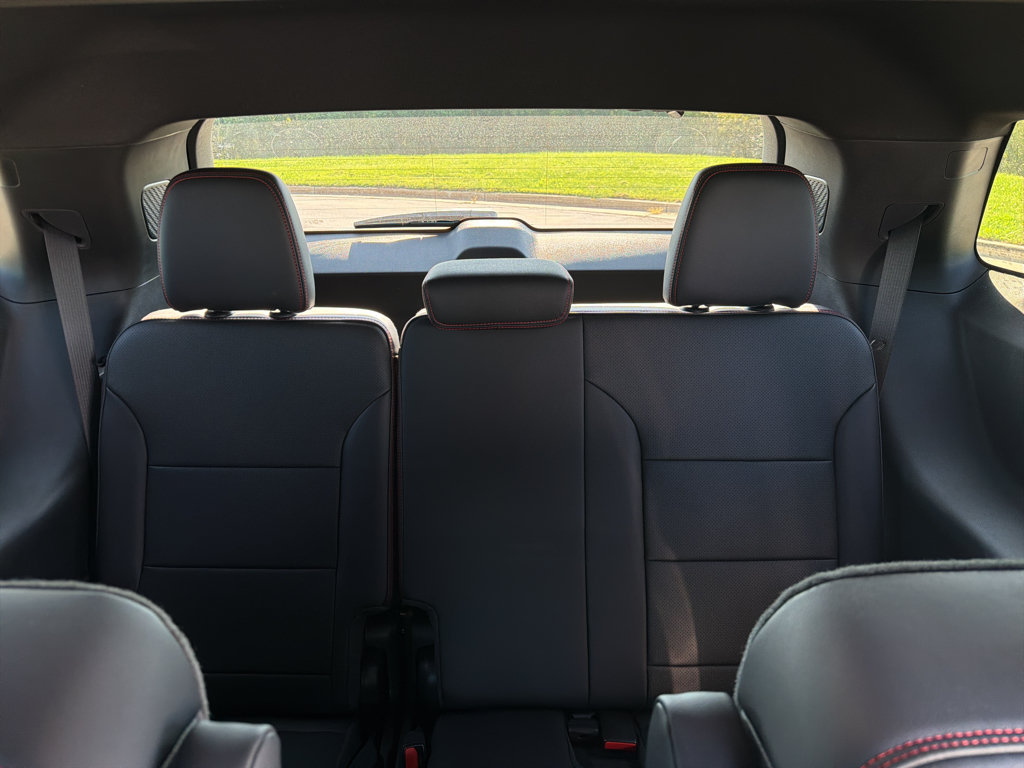 New 2026 Chevrolet Traverse RS w/ LPO, Floor Liner Package AWD/4WD image 40