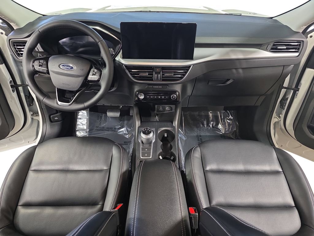 Used 2024 Ford Escape Platinum image 9