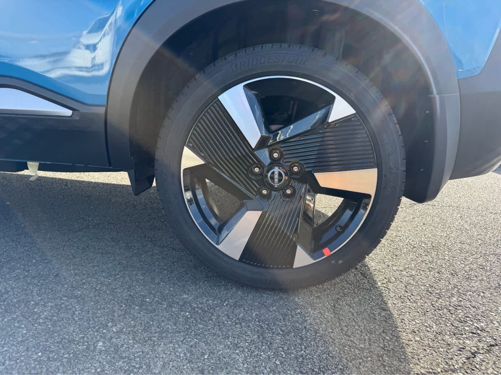New 2026 Nissan Kicks SR FWD image 5