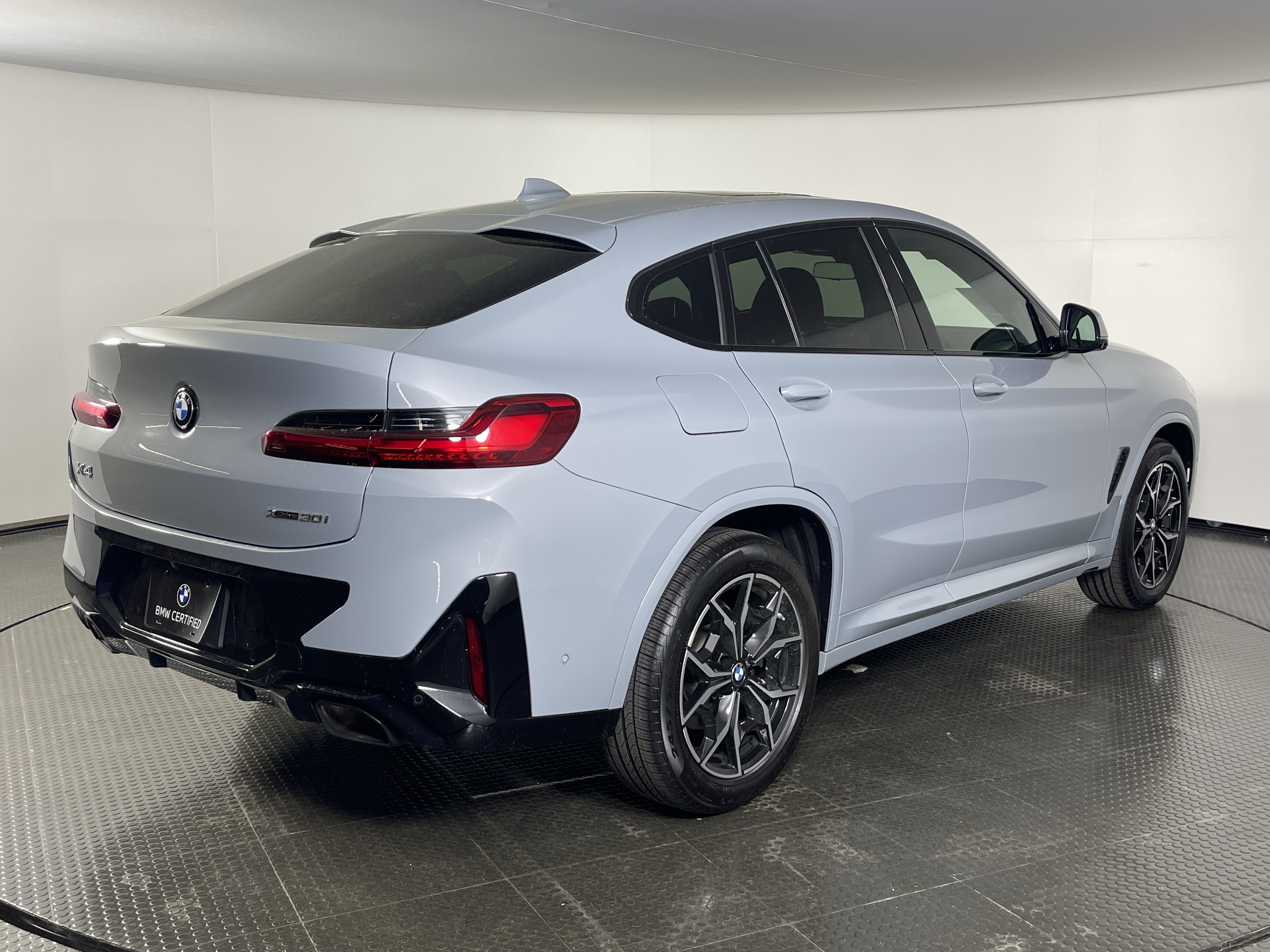 Certified 2025 BMW X4 xDrive30i w/ Premium Package AWD/4WD image 5