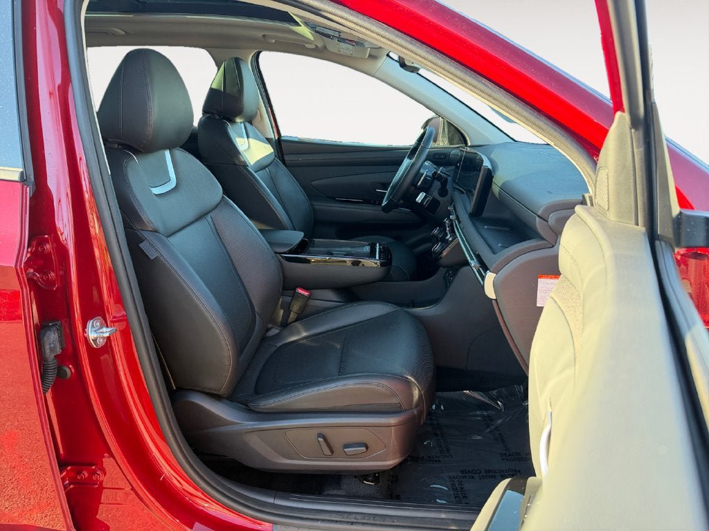 Certified 2025 Hyundai Tucson Limited AWD/4WD image 25