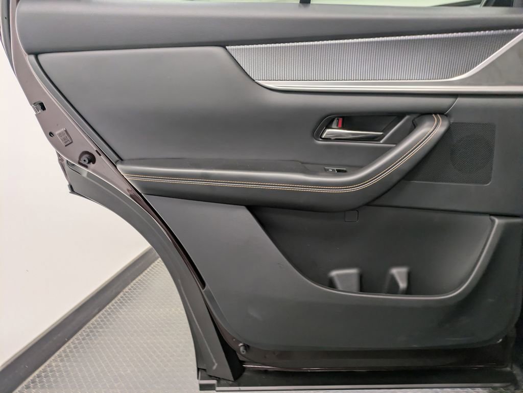 Used 2025 MAZDA CX-90 3.3 Turbo w/ Premium Plus Pkg image 23