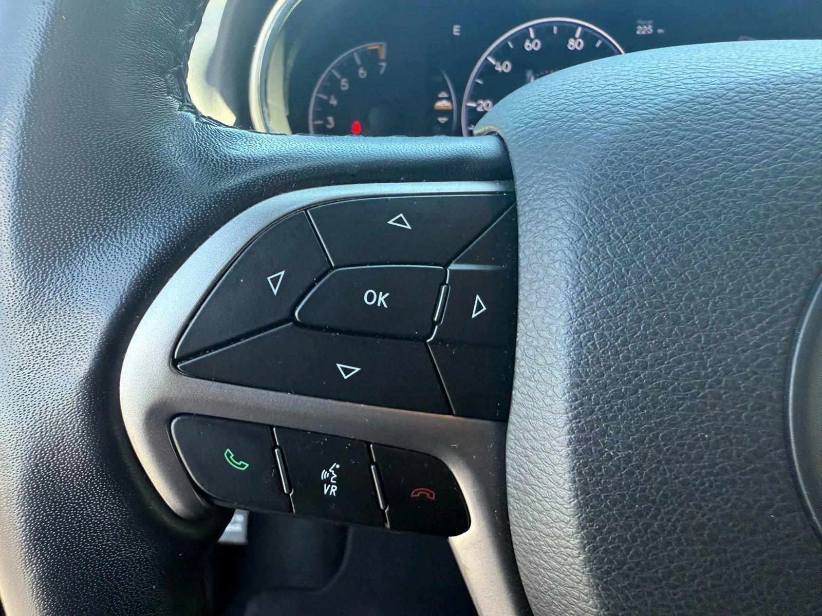 Used 2020 Jeep Grand Cherokee Limited image 16