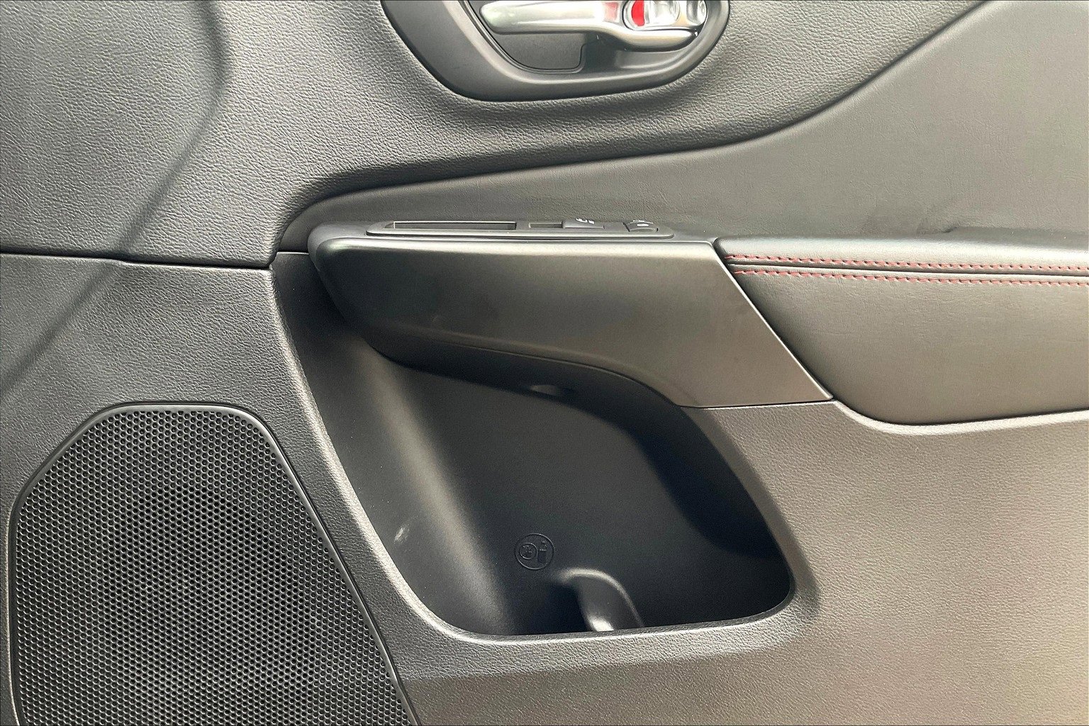 Used 2022 Jeep Cherokee Trailhawk w/ Trailer Tow Group image 20