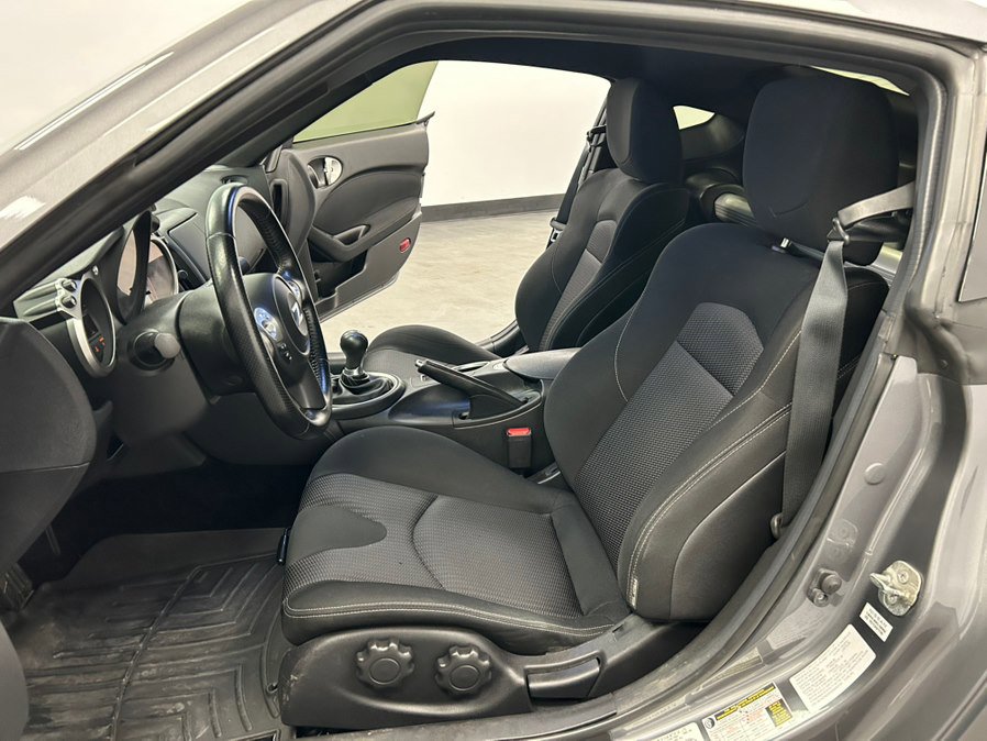 Used 2016 Nissan 370Z Touring Sport image 59
