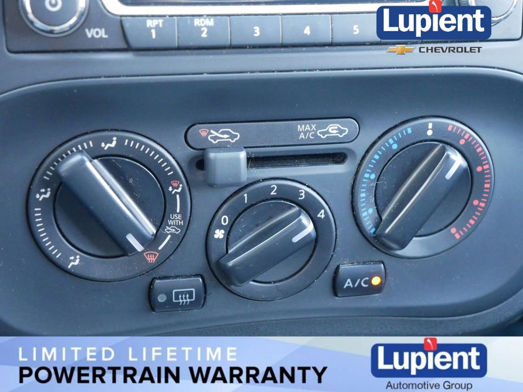 Used 2016 Nissan Juke S image 21