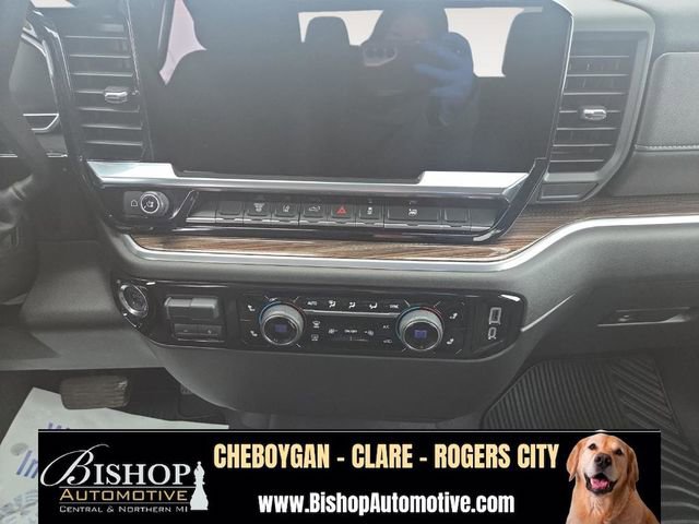 Used 2025 Chevrolet Silverado 2500 LT w/ Convenience Package AWD/4WD image 25