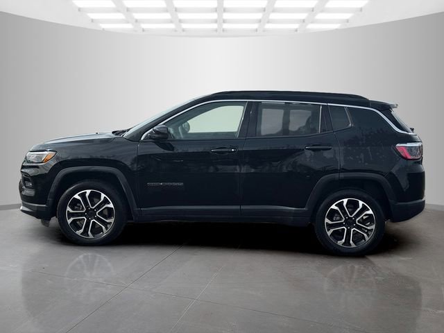 Used 2024 Jeep Compass Limited image 4