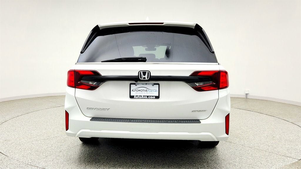 Used 2025 Honda Odyssey Sport-L image 6