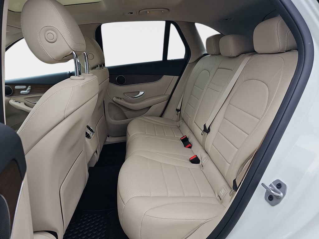 Used 2022 Mercedes-Benz GLC 300 4MATIC image 17