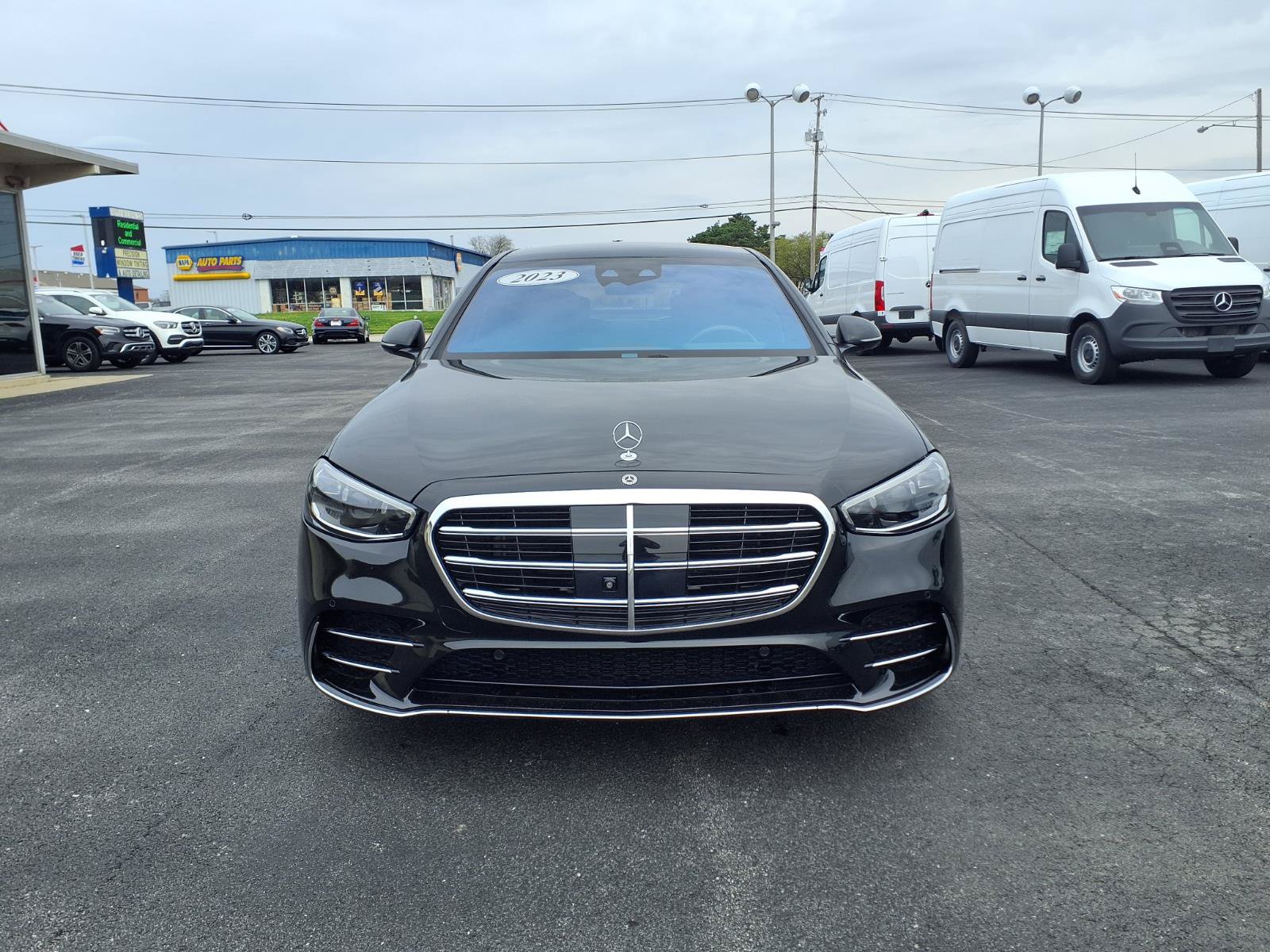 Used 2023 Mercedes-Benz S 500 4MATIC image 2
