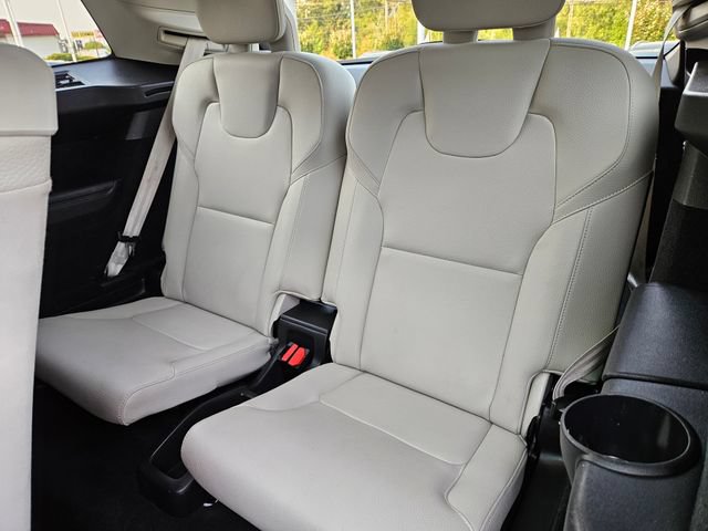 Certified 2023 Volvo XC90 T8 Plus AWD/4WD image 13