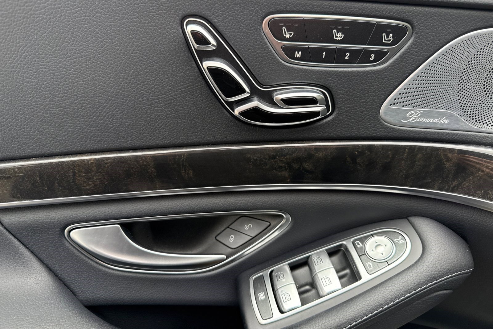 Used 2019 Mercedes-Benz S 450 Sedan image 12