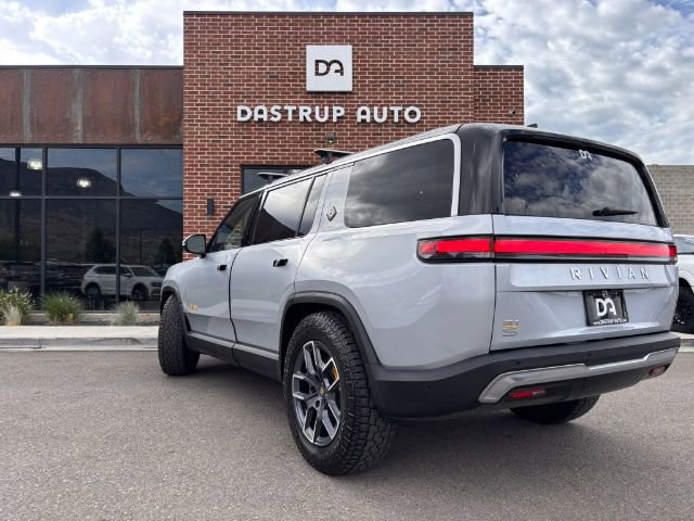 Used 2024 Rivian R1S Adventure image 7