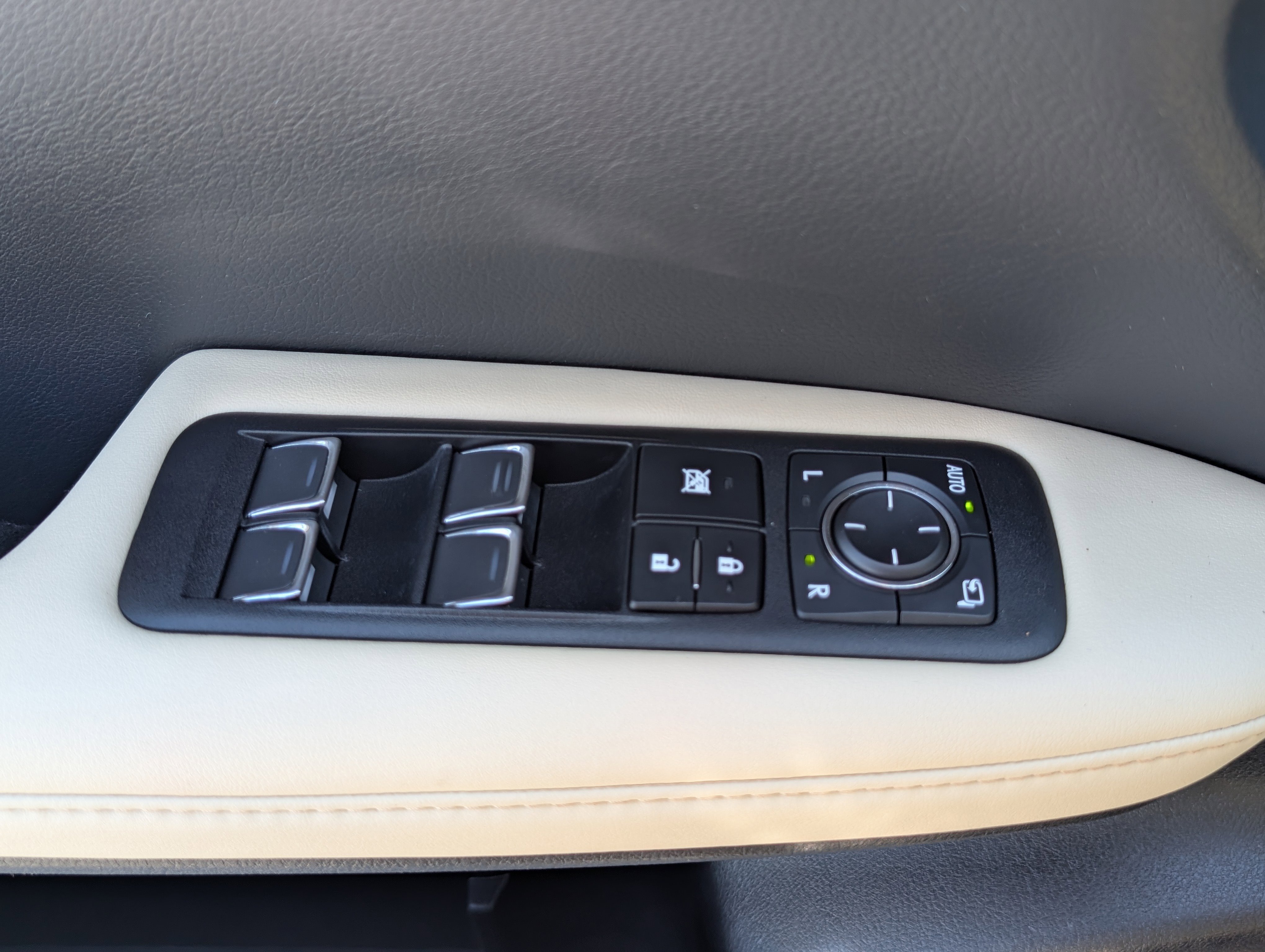 Certified 2022 Lexus RX 350 AWD w/ Premium Package image 20