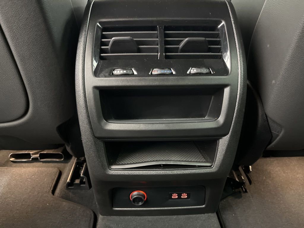 Used 2024 BMW X5 sDrive40i w/ Premium Package image 25