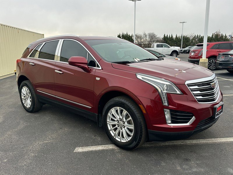 Used 2018 Cadillac XT5 FWD image 3