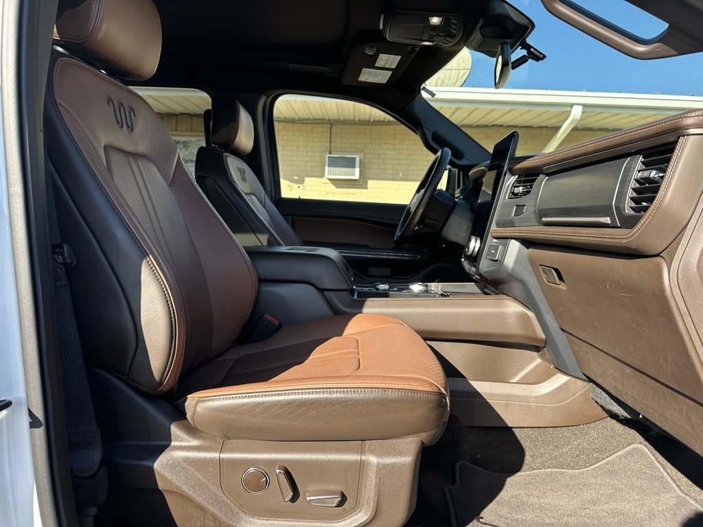 Used 2022 Ford Expedition King Ranch image 17