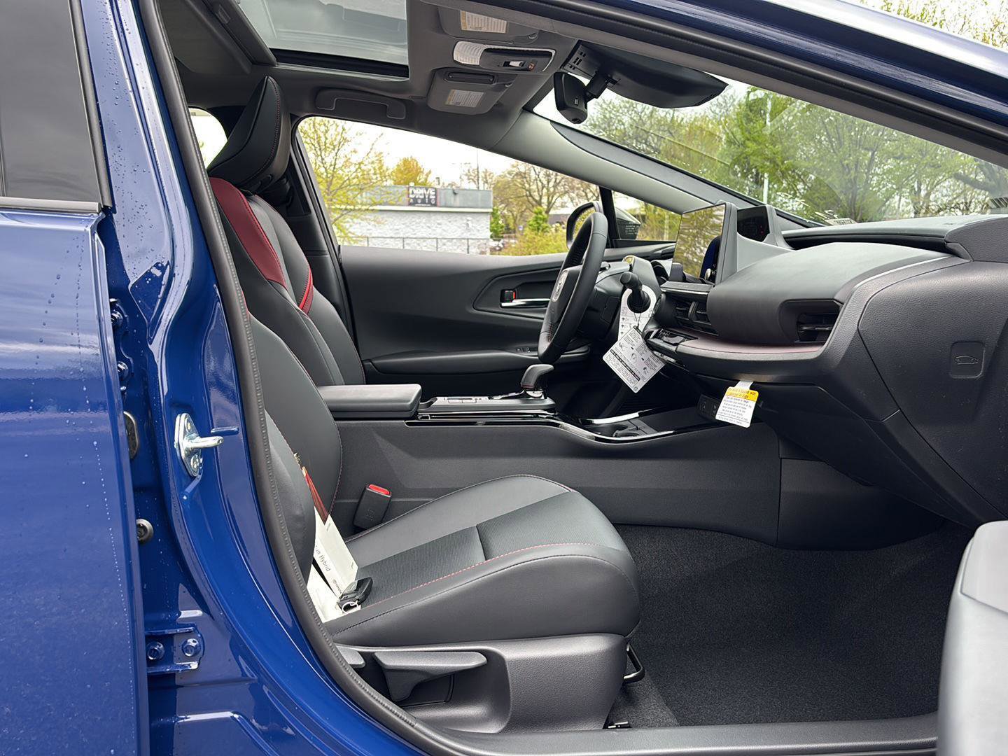 New 2026 Toyota Prius Plug-In Hybrid FWD image 14