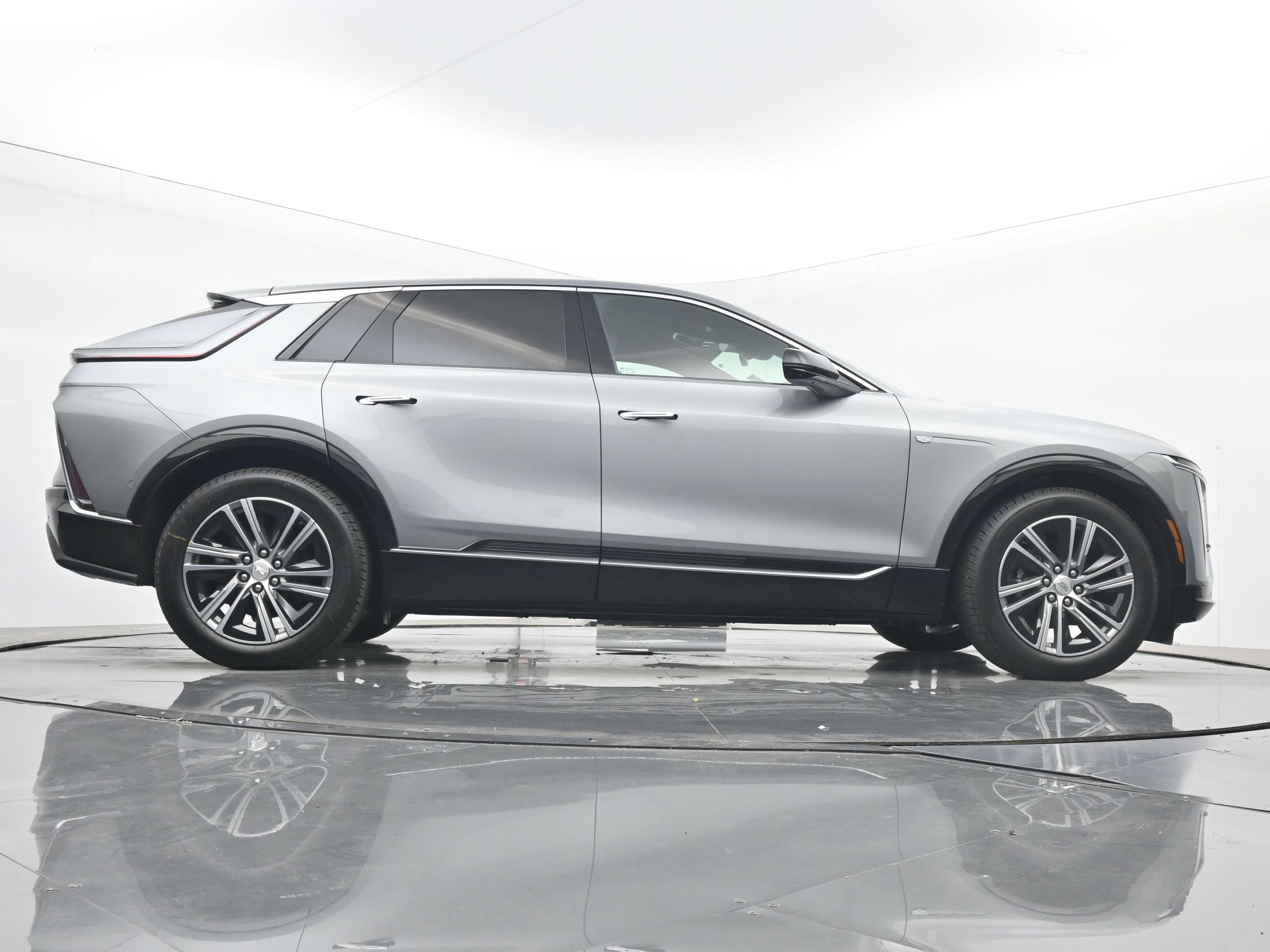 New 2026 Cadillac Lyriq Luxury AWD/4WD image 20