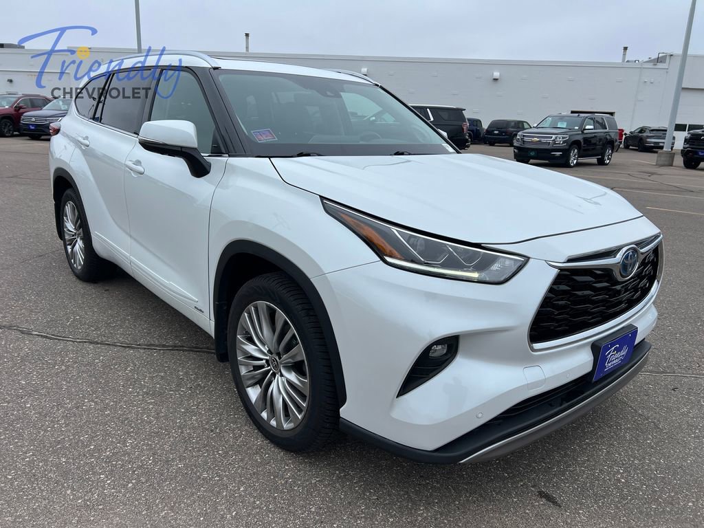 Used 2022 Toyota Highlander Platinum AWD/4WD image 9