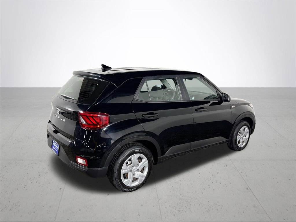Used 2020 Hyundai Venue SE FWD image 6